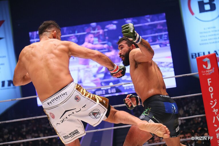 副将戦。クレベル・コイケvs.パトリシオ・ピットブル　©RIZIN FF