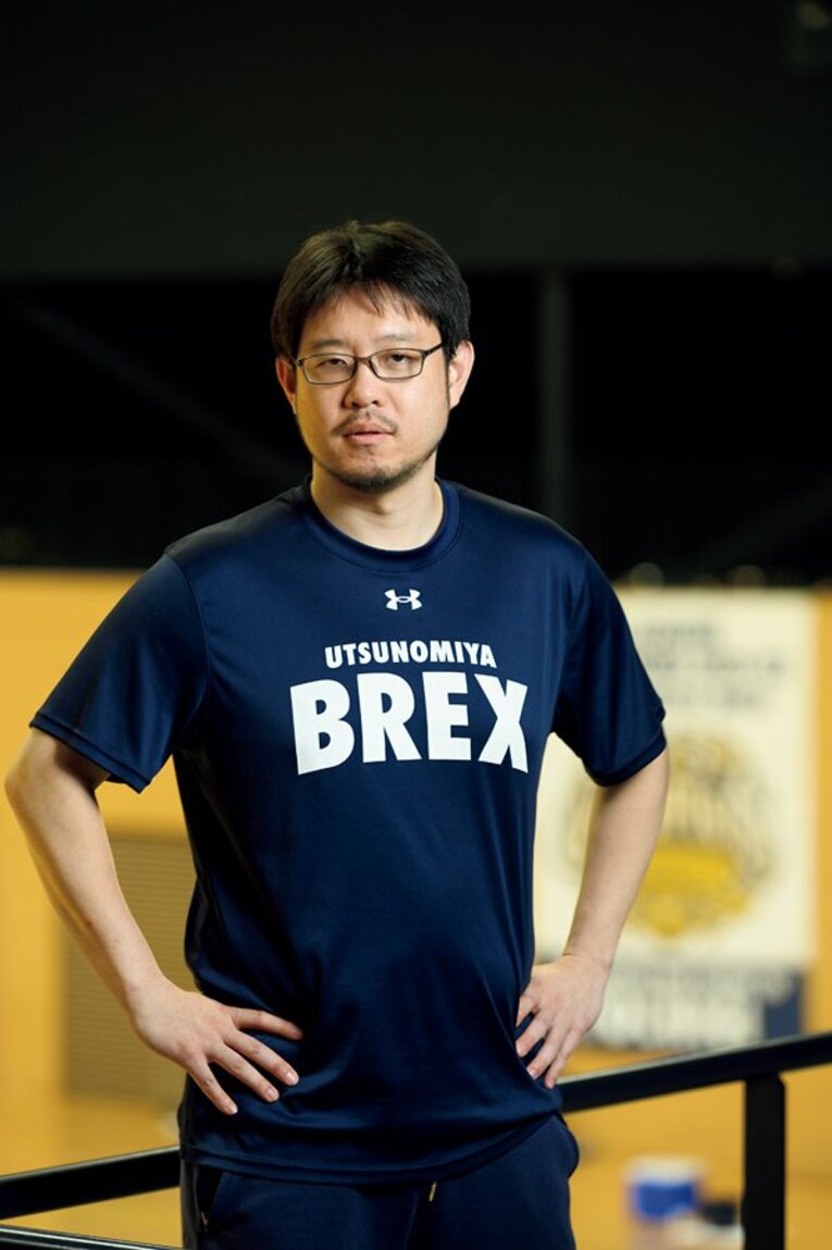 佐々宜央／1984年5月13日、東京都生まれ。成蹊高校卒業後、東海大学に進学。在学中から学生コーチを務め、指導者の道を歩む。'17年、琉球ゴールデンキングスのヘッドコーチに就任。'22年からは宇都宮ブレックスのヘッドコーチとともに、男子日本代表のアシスタントコーチも務める　Hirofumi Kamaya