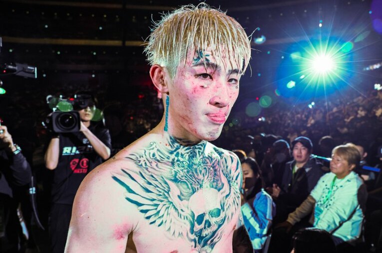 YA-MANに勝利した平本蓮。顔には生々しい傷跡が残っていた　©RIZIN FF Susumu Nagao