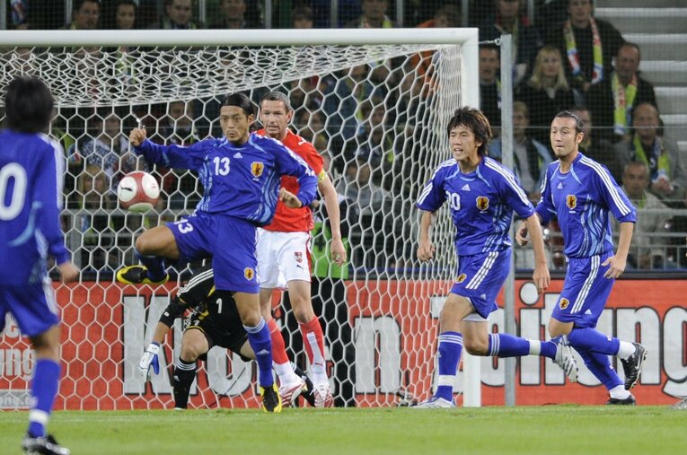 07年欧州遠征での鈴木啓太ら　©Takuya Sugiyama