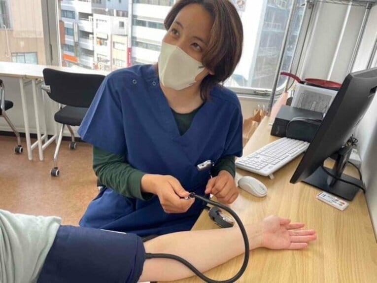 勤務中の様子（本人提供）