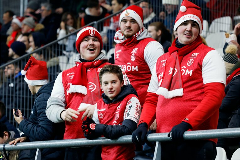 アジア杯日本代表・伊東純也と中村敬斗の“フランスで愛される日常”…日本語で「あなたは私のお気に入り」アジア杯でも期待の両ウイングを撮った(9)