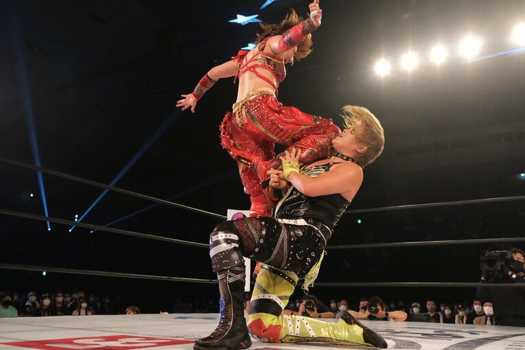 「ビューティ・ペアを超える」スターダム中野たむ＆なつぽいが目指す“女子プロレスの王道”「夢は武道館で単独ライブ」(66)