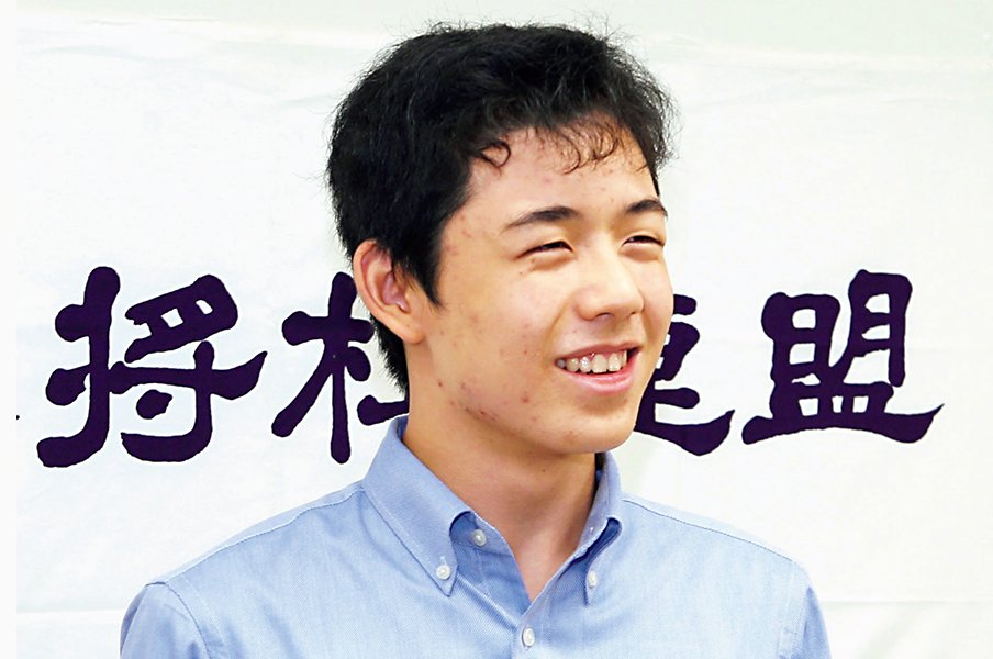 地獄で見た光 藤井聡太、三段リーグ敗戦譜~勝者たちの回想~<Number Web> photograph by KYODO