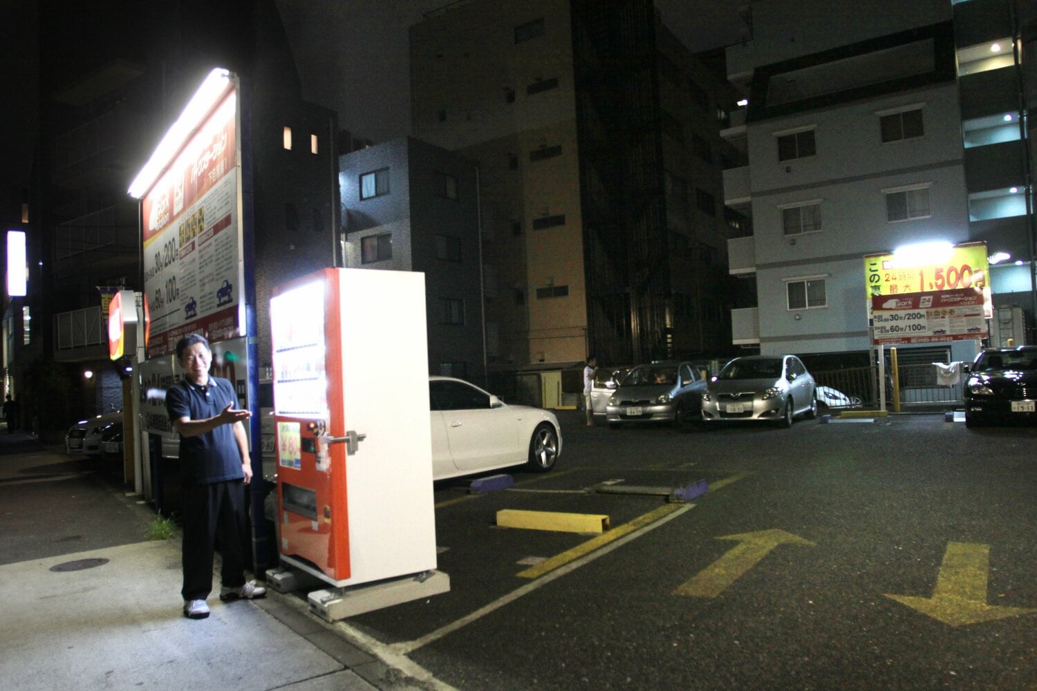 もともと全女ビルがあった跡地はいまは駐車場になっている　©Hiroki Kakehata