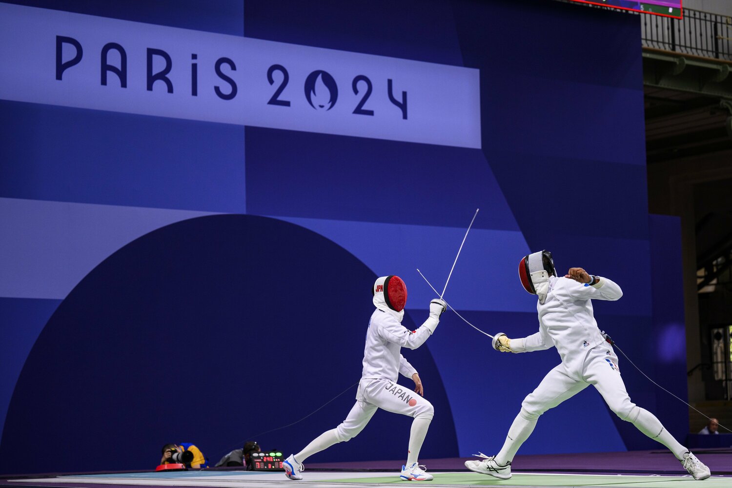 男子エペ個人準々決勝、山田優は地元フランスのヤニック・ボレルに惜しくも敗れた　©Getty Images