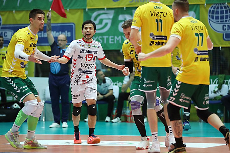 海外で5シーズンもプレーした古賀。その言葉には日本バレー界が向き合うべき課題が見え隠れする　©Takahisa Hirano/AFLO