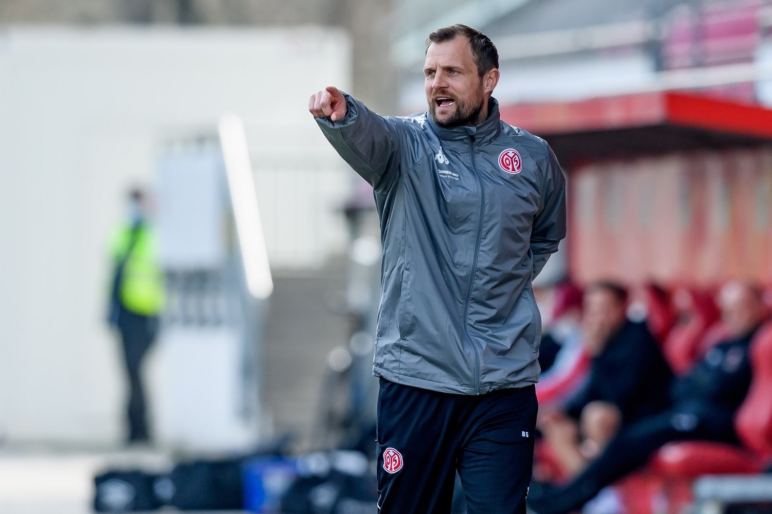 マインツを立て直したスベンソン監督だが、前任者が指揮を執り続けていても結果は同じだった？©Getty Images