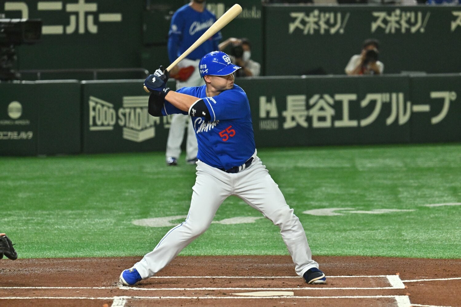 中日にとって貴重なパワーヒッターである細川の離脱は大きく響いた ©Hideki Sugiyama