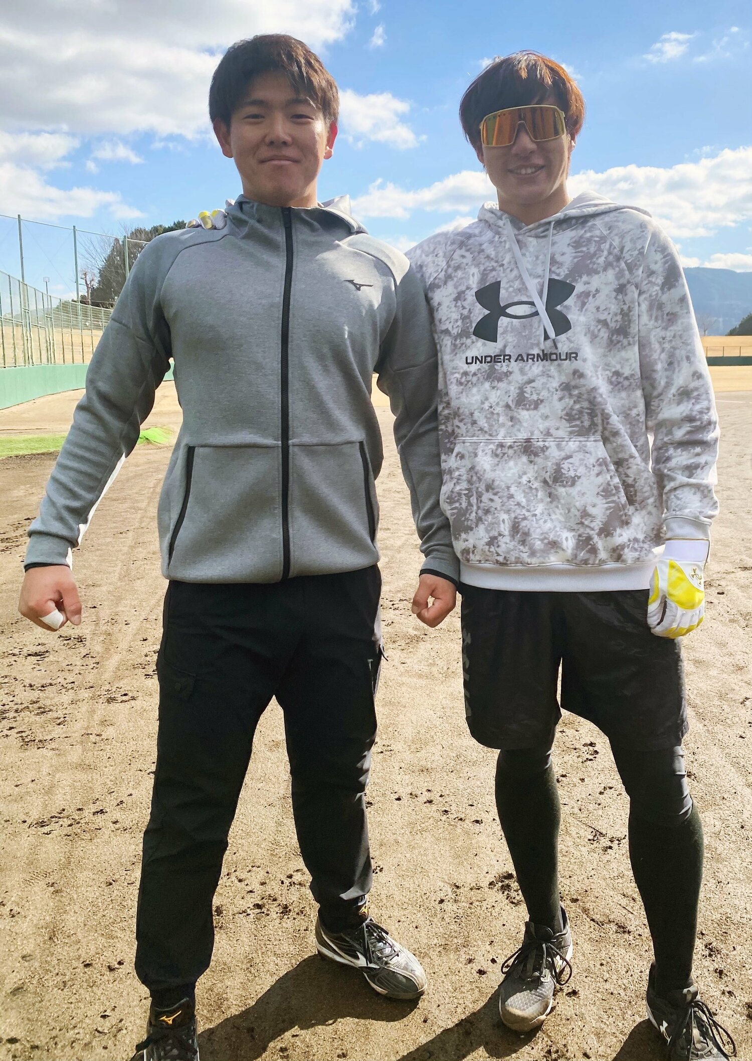 昨年に引き続き、柳田悠岐（右）の自主トレに参加した安田　©︎Chiba Lotte Marines