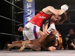 迫力の試合運びに見た、女子格闘技界の将来性。～日本独自の文化になるか？～