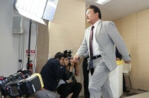 まさかの戦力外続出、監督交代も…いまソフトバンクに何が起きているのか？ “ナゾだらけ”の1週間に記者絶句「新チーム始動の日にどうして…」