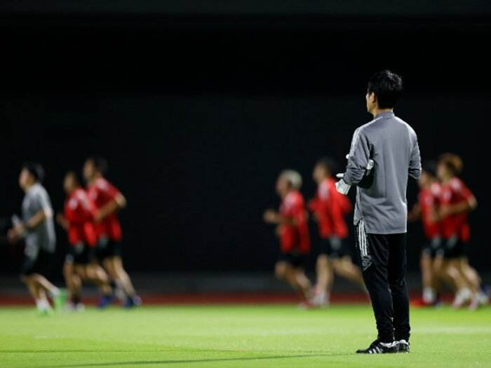 「率直に言って、臆病だ」「理解し難い采配」豪州人記者は森保監督の手腕に疑問符…一方、豪代表の強みは“優秀なスタッフ陣”＜Number Web＞ photograph by AFLO