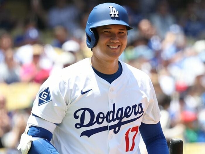 「体にメリ込み内出血」160キロ報復死球翌日、大谷翔平は笑顔だった「“投げ心地”という言葉を…」テレビに映らない二刀流復活を番記者は見た＜Number Web＞ photograph by Luke Johnson/Getty Images