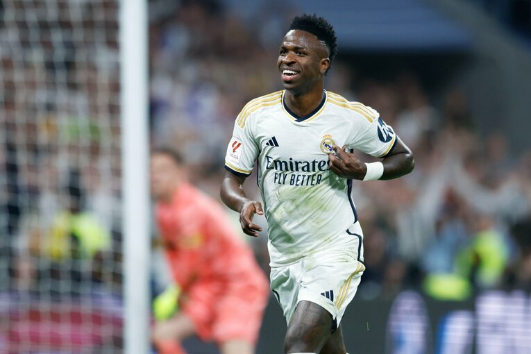 チャビ続投決定バルサ「238億円の16歳」ヤマルもスゴいが「チャンピオン！」異常すぎるマドリーの勝負強さ…クラシコをカメラマンは観た(13)