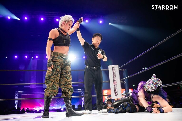 vs.ジュリア　©STARDOM