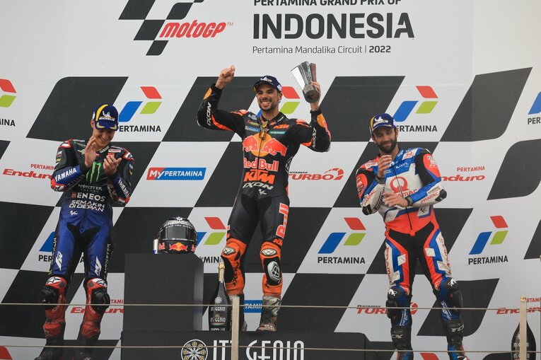 1位オリベイラ、2位クアルタラロ、3位ザルコ　photograph by Satoshi Endo