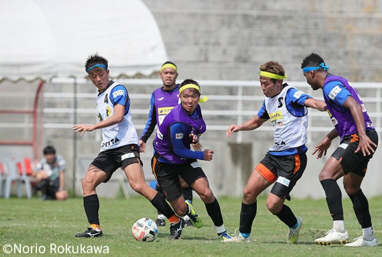 若き才能が伸びる霜田メソッドとは。レノファ山口のキャンプ潜入・後編。(2)