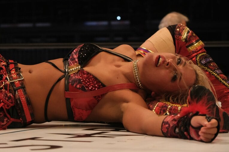 朱里から3カウントを奪ったジュリアはこの表情　©Norihiro Hashimoto