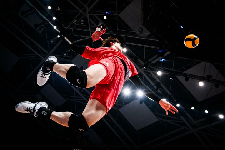 石川祐希（VNL準々決勝カナダ戦）©︎Volleyball World