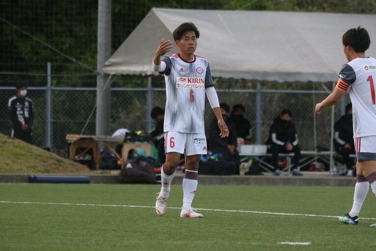 浦和への加入を発表したMF安居海渡（4年）©Takahito Ando