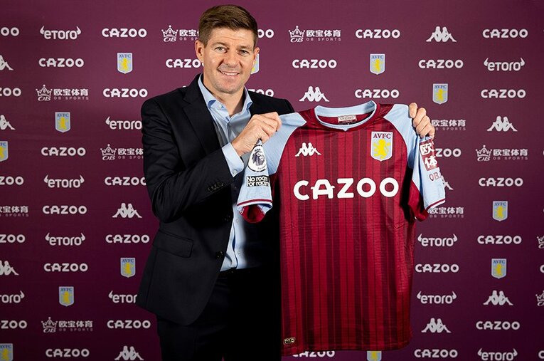 アストンビラの新監督に就任したジェラード。プレミアの舞台でどのような指揮を見せてくれるか ／ photograph by Neville Williams/Getty Images