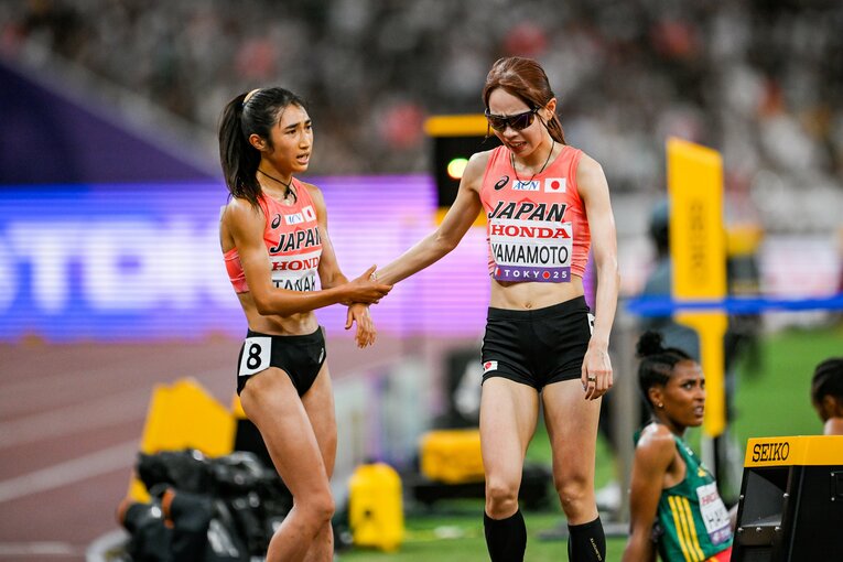 東京世界陸上女子5000m予選での田中希実と山本有真　©Nanae Suzuki