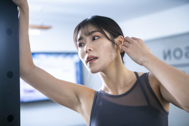 「ジョジョ立ち写真」に19万いいね…とももともも25歳に聞く撮影のウラ側「コスプレにも肉体美が求められている」《特別グラビア》(15)