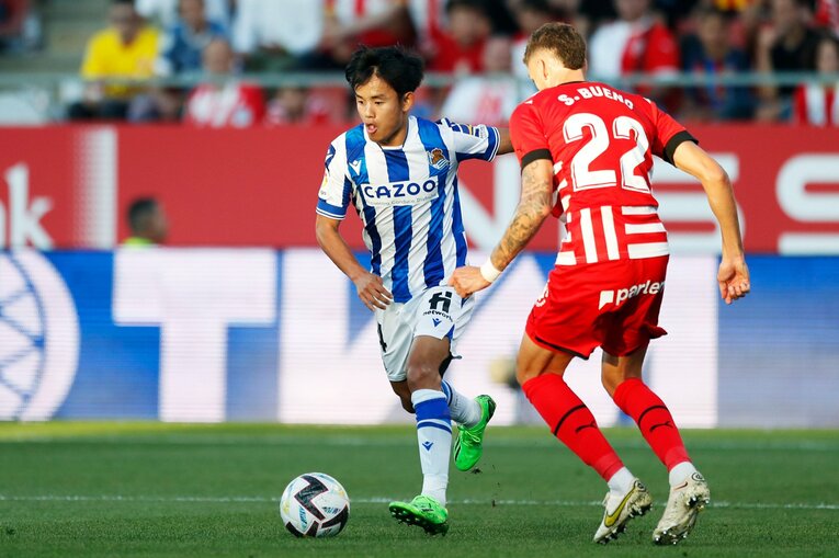 久保建英、ソシエダ同僚に「次は頼むよ」とウインク… カメラマンが収めた“1ゴール1アシスト＋余裕・信頼度アップの決定的瞬間”(14)