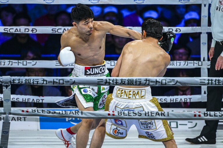 中谷潤人vs.ダビド・クエジャル。2月24日、有明アリーナ　©Takuya Sugiyama