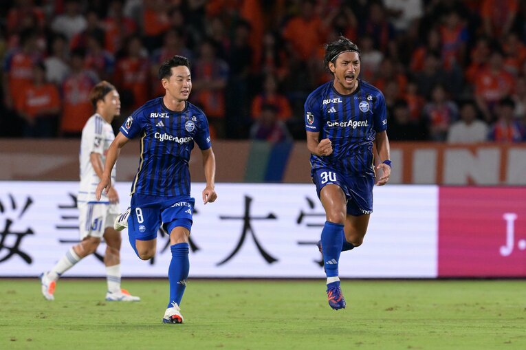 中島裕希、仙頭啓矢（2024年9月8日ルヴァンカップ準陣決勝・新潟戦）©FCMZ