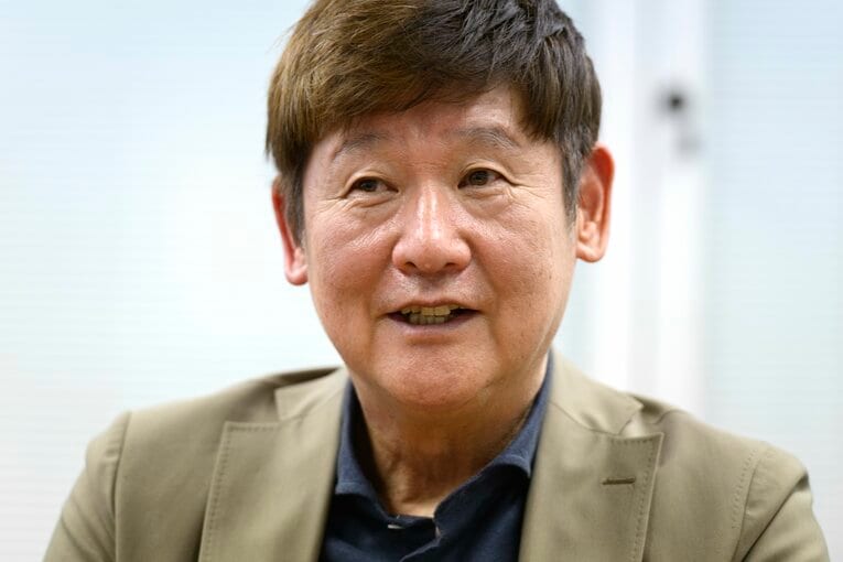 優しい笑顔は今も変わらない　©Hirofumi Kamaya