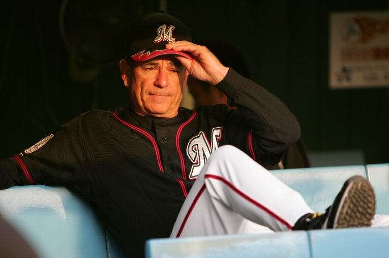 2005年パ・リーグ2位から日本一をもぎ取った、千葉ロッテマリーンズの元監督はプレーオフでの戦いぶりをいま、どう振り返るのか ／ photograph by Hideki Sugiyama