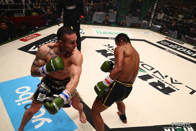 ブアカーオ・バンチャメークvs.木村“フィリップ”ミノル　©RIZIN FF