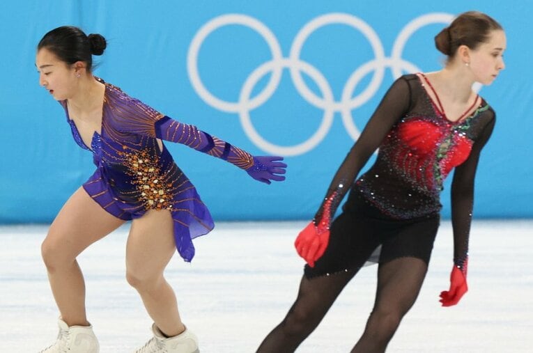 連日ドーピング問題に揺れた北京五輪の女子フィギュア。17日、FSが行われ渦中のワリエワは4位、坂本花織は3位で日本人女子4人目のメダリストとなった ／ photograph by JIJI PRESS
