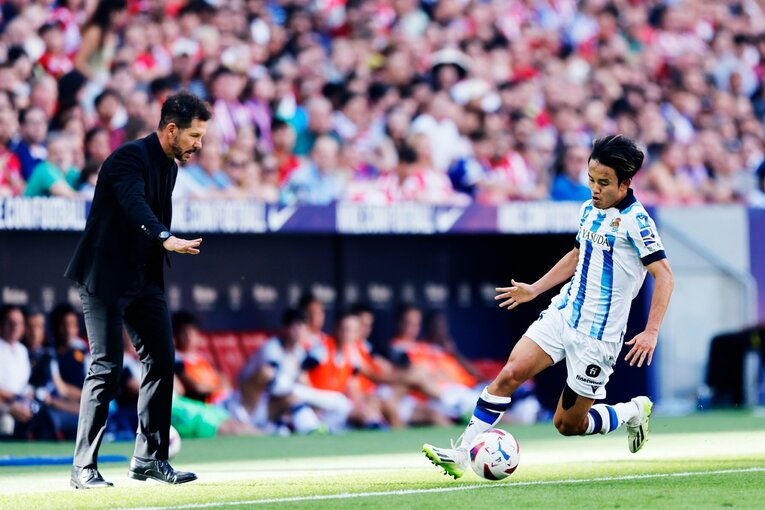 「タケはゲームで使ってるよ」少年と敵地大ブーイングの愛憎…月間MVP久保建英22歳が“アトレティコサポに認められた勲章”を撮った(12)