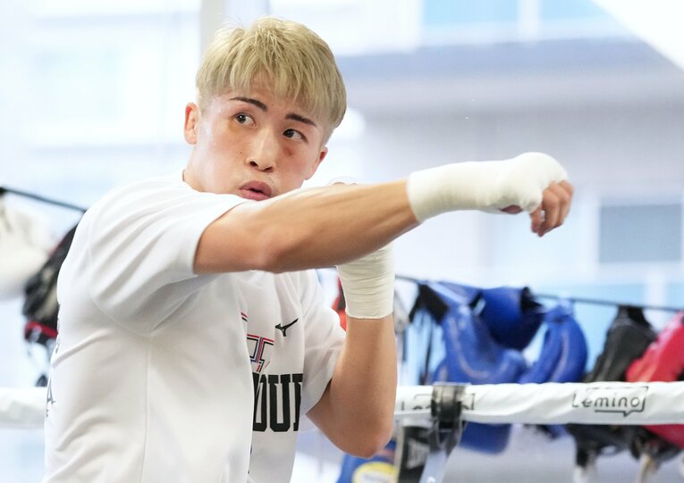 井上尚弥のシャドーボクシング　©Naoki Fukuda