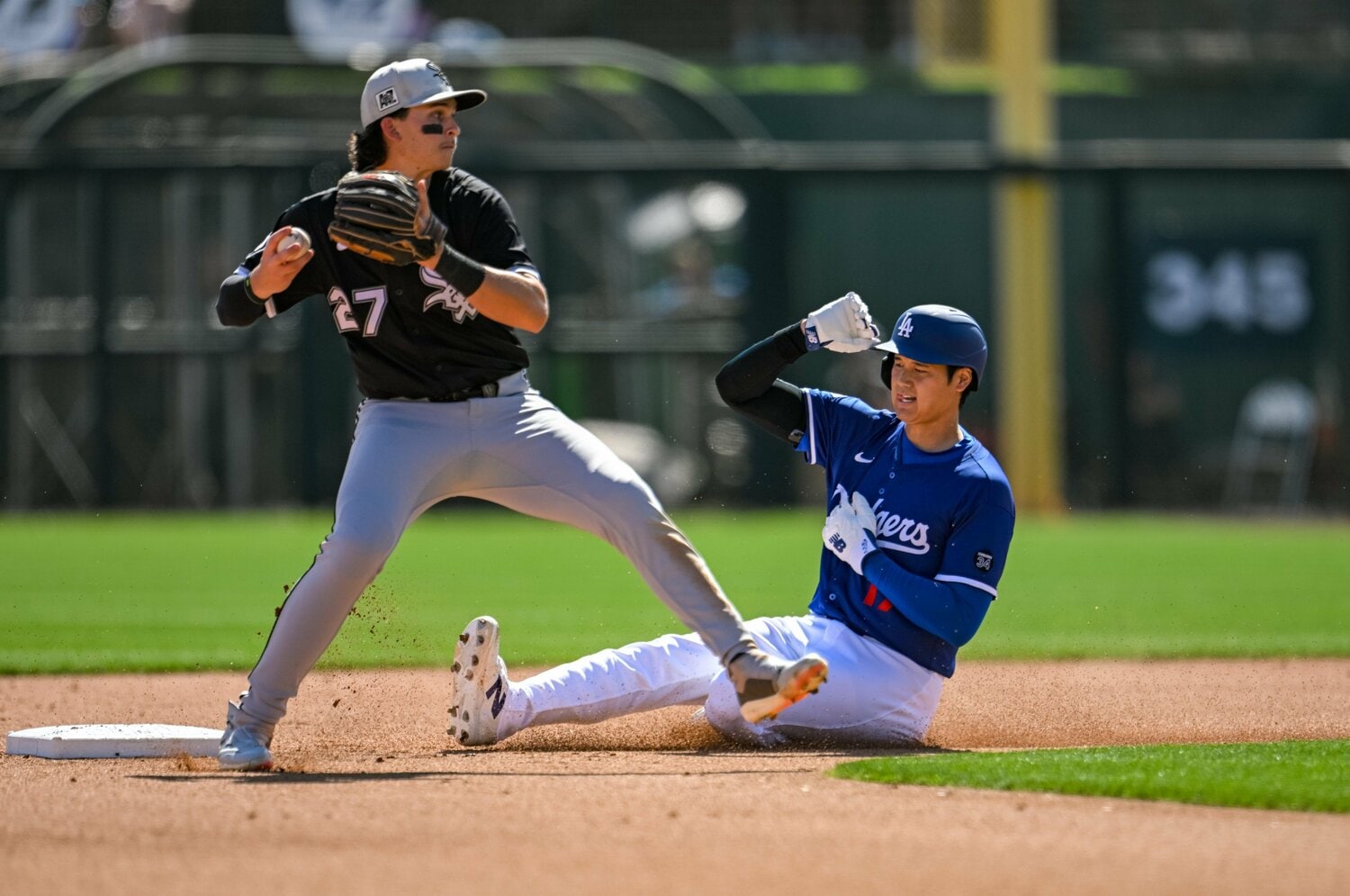 走塁では新たなスライディングにも取り組んでいる　©Nanae Suzuki