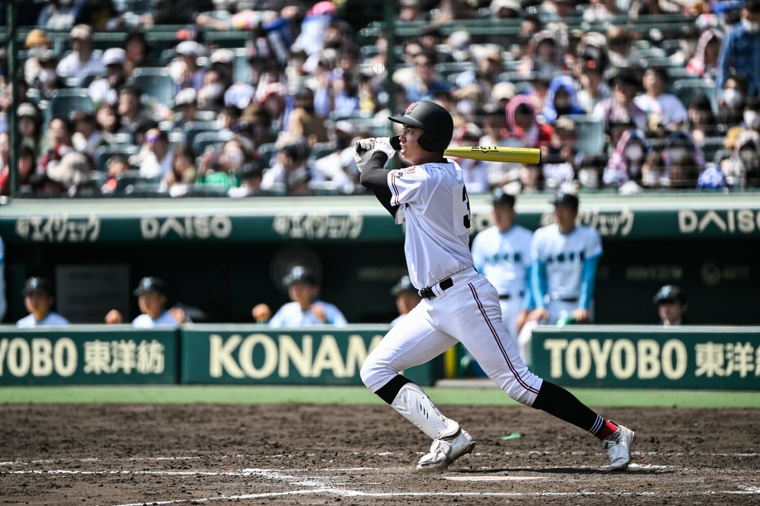 真鍋の広角へのヒッティングに成長を感じているようだ　©Nanae Suzuki