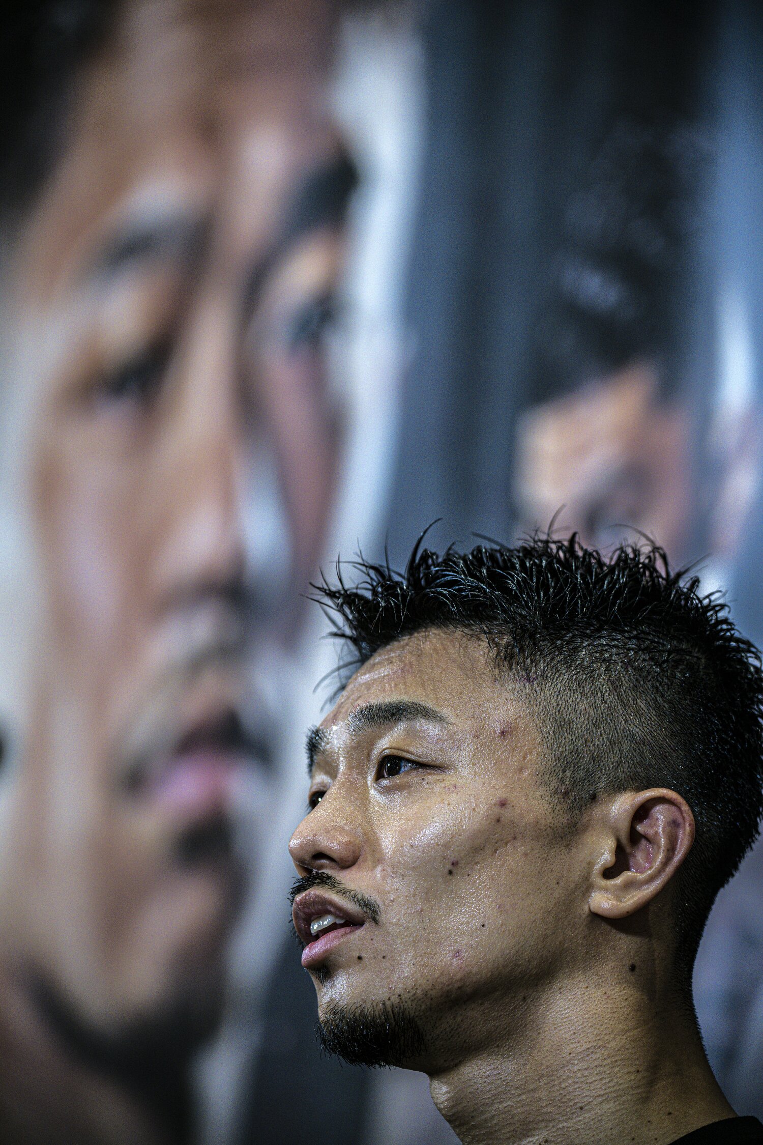 試合後の会見で質問に答える中谷潤人　©Takuya Sugiyama