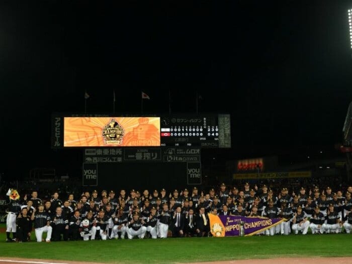 日本シリーズを制したホークスは、完璧なる世代交代までやってのけた！＜Number Web＞ photograph by Hideki Sugiyama