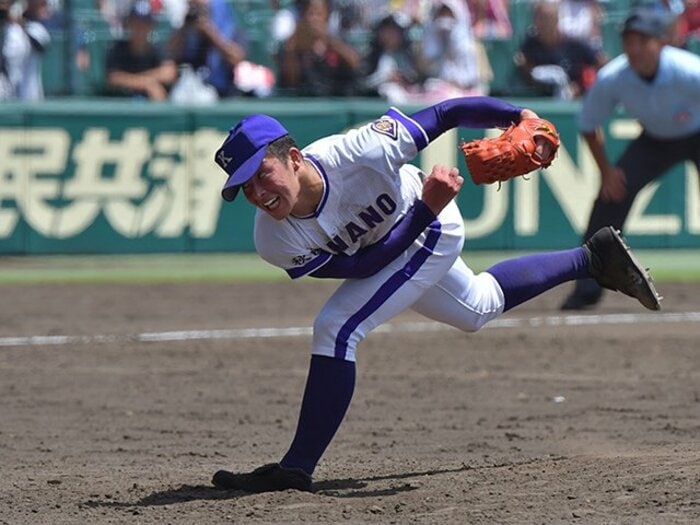 吉田輝星はストレートだけじゃない。横浜を倒した駆け引きと変化球。＜Number Web＞ photograph by Hideki Sugiyama