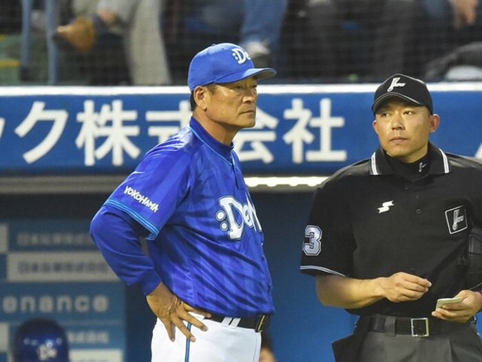 プチ鹿島が眺める7月の新聞世相。セ界は見たこともない時代に突入！＜Number Web＞ photograph by Hideki Sugiyama