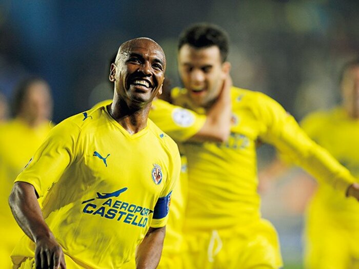 ＜レジェンドが語る＞マルコス・セナ「ここは家族のようなクラブさ」＜Number Web＞ photograph by Takuya Sugiyama