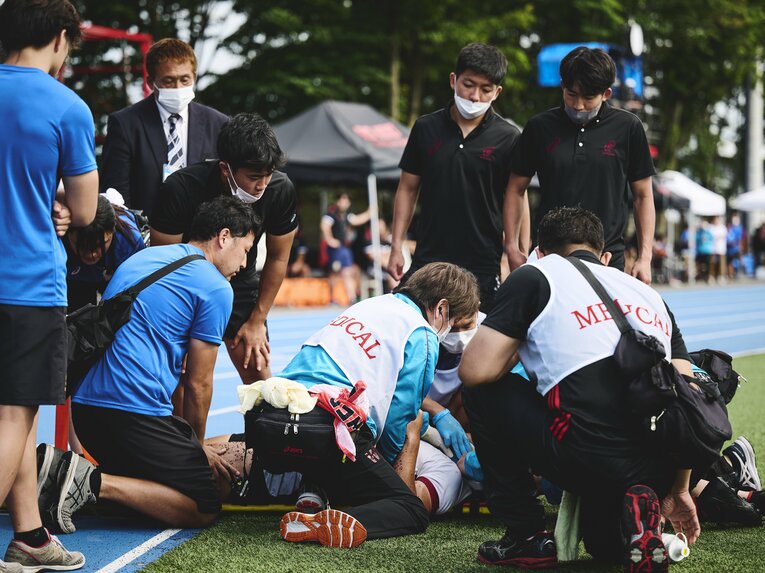 逆ヘッドタックルで倒れる学生も…名門・早稲田大学ラグビー蹴球部ドクターの1日に密着「コンタクトスポーツには不可欠」(14)