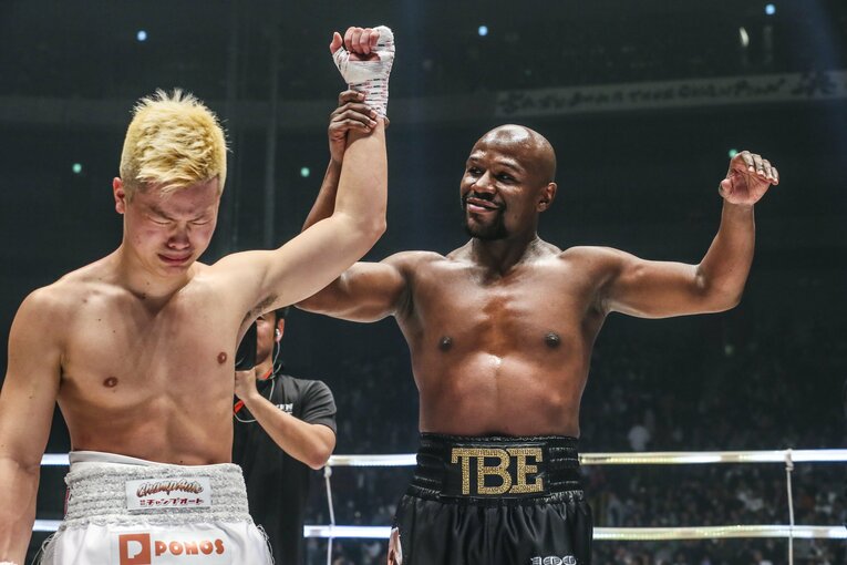 涙を流して悔しがる那須川。2021年4月にボクシングへの転向を正式に表明した　©RIZIN FF Susumu Nagao