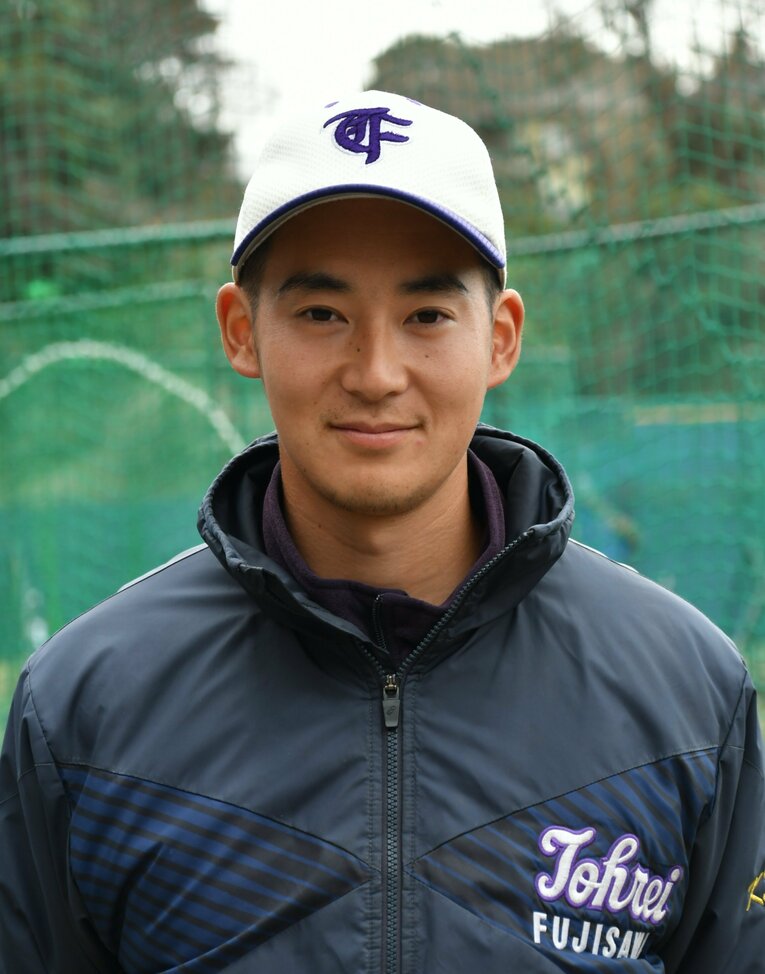 29歳の若さで藤嶺藤沢野球部の監督を務める菊地　©Zen Suzuki