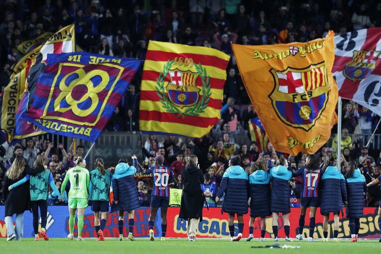 W杯ブラジル戦のウラで「バルサ女子がカンプノウで4万6967人」盛況なワケ… メッシ後に君臨する“女王”、熊谷紗希が見せた悔しさ(82)