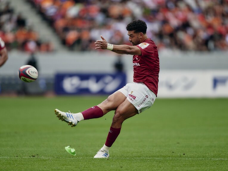 決勝では獅子奮迅の活躍を見せたモウンガだったが、試合後には「まさかの事実」が！　©Yuki Suenaga