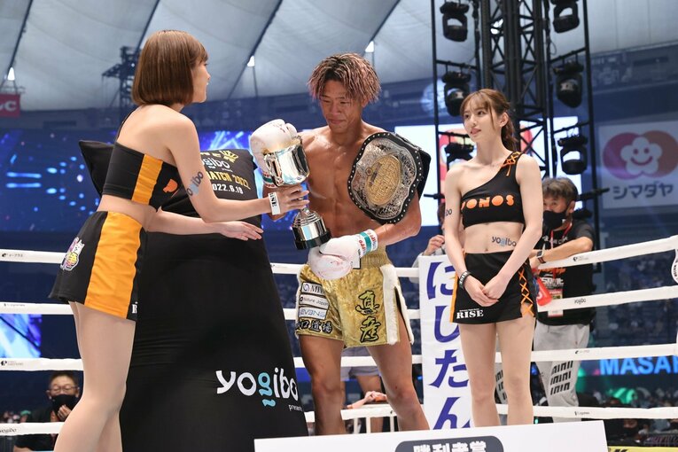 東京ドーム『THE MATCH 2022』でラウンドガールを務める宮原華音　©THE MATCH 2022/Chiyo Yamamoto